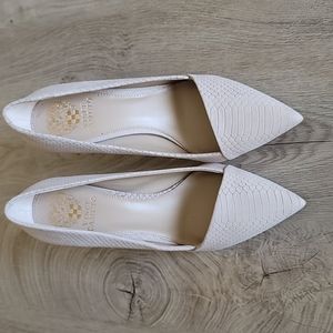Vince Camuto Nude Pumps 8.5